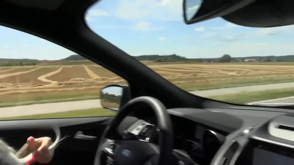 sexy foto nr. 1 von Beim Autofahren geil geworden!