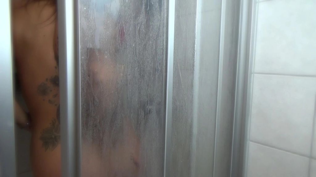sexy foto nr. 2 von Dildo Shower