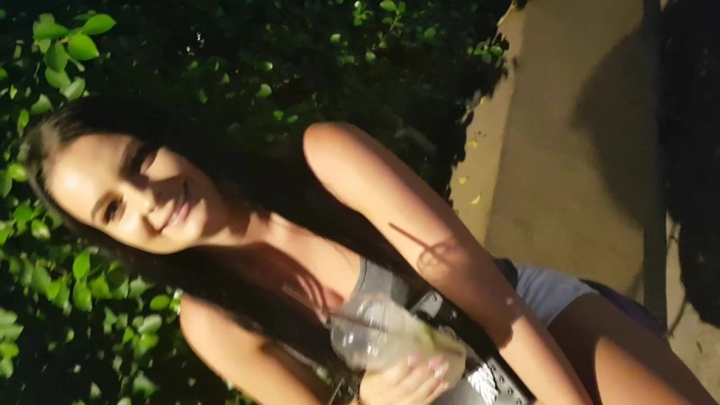 sexy foto nr. 2 von PUBLIK Quickie auf dem Männerklo, mit einem FREMDEN