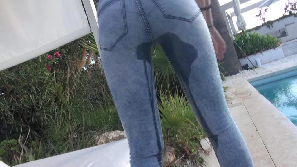 sexy foto nr. 5 von MEGA-NASS JEANS HEELS PISS !