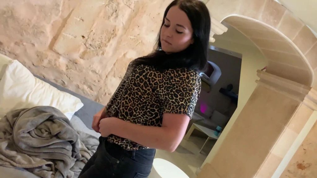 sexy foto nr. 2 von Voll erwischt! FREMDFICK MIT STIEFTOCHTER