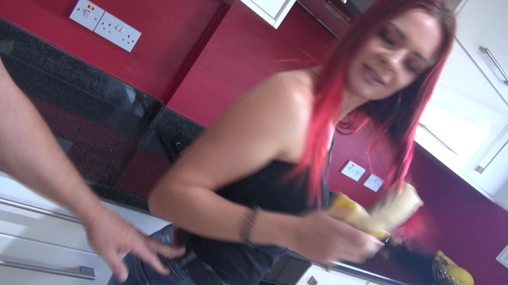sexy foto nr. 2 von Wenn Stiefpapi ins Töchterchen spritzt....