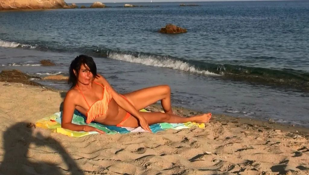 Perverser Wix-Nerd zerfickt mir die Fotze am Hotel-Strand