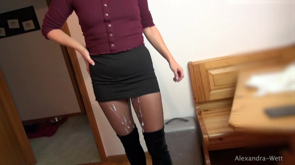sexy foto nr. 2 von Extrem Pervers! Stiefbruder fickt mich nach Spermaschlacht