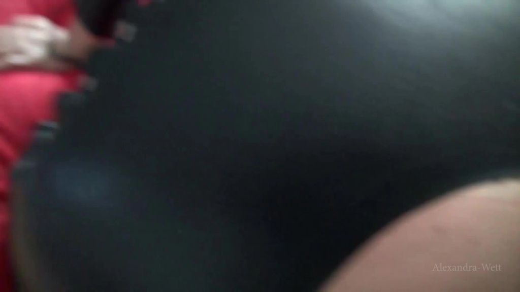sexy foto nr. 7 von Die totale Arschvernichtung! Riesen-Schwanz Abspritz-Party!