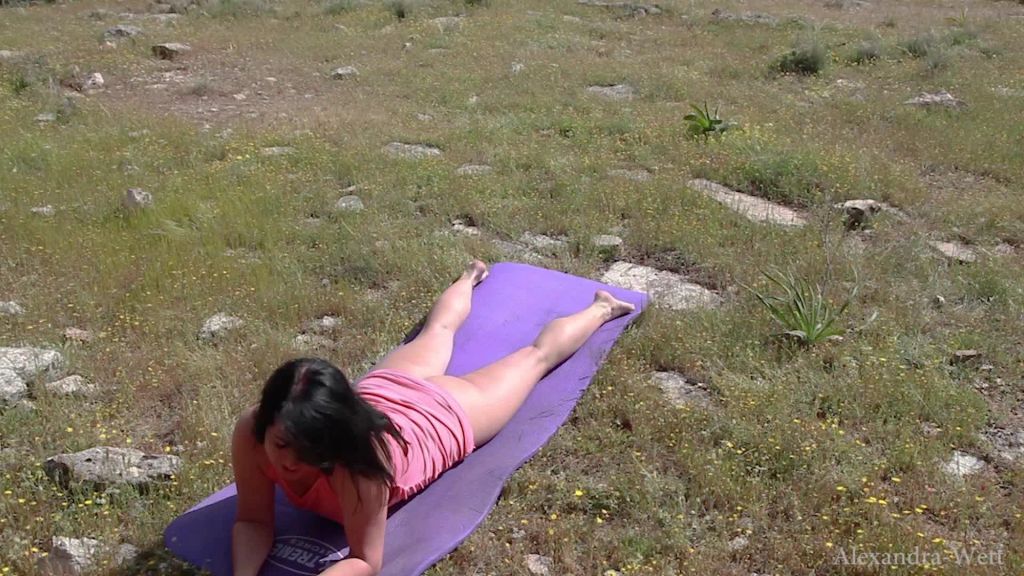 sexy foto nr. 1 von Freefuck auf der Frühlingswiese! Meine Fotze ist für alle da