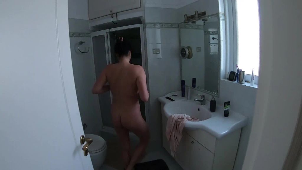 sexy foto nr. 1 von Dreist! vom notgeilen Nachbar ausgenutzt!