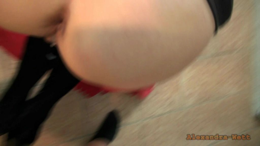 sexy foto nr. 3 von Abspritz-Party in Köln. 10 dicke Schwänze für die Latex-Schl