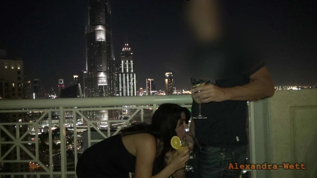sexy foto nr. 3 von Public-Fuck in Dubai! Scheich reißt mir den Arsch auf!