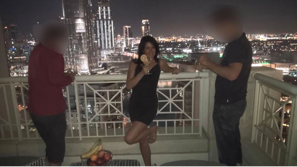 Public-Fuck in Dubai! Scheich reißt mir den Arsch auf!