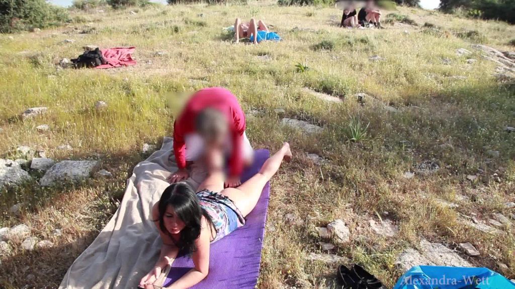sexy foto nr. 2 von Public Freefuck mit Mega Creampie!