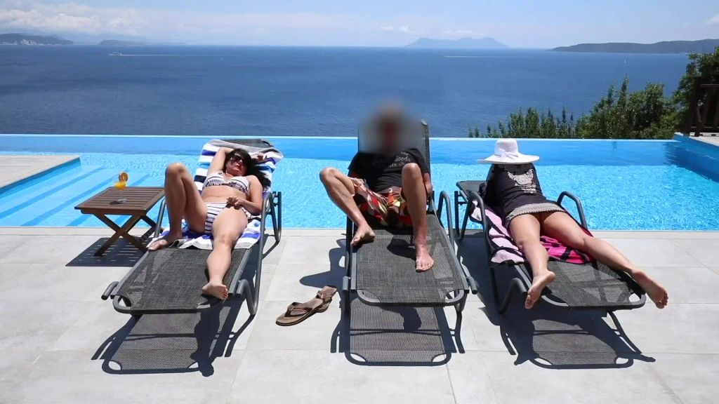 sexy foto nr. 1 von PUBLIK! Seine Frau bringt es nicht, so fickt er mich!