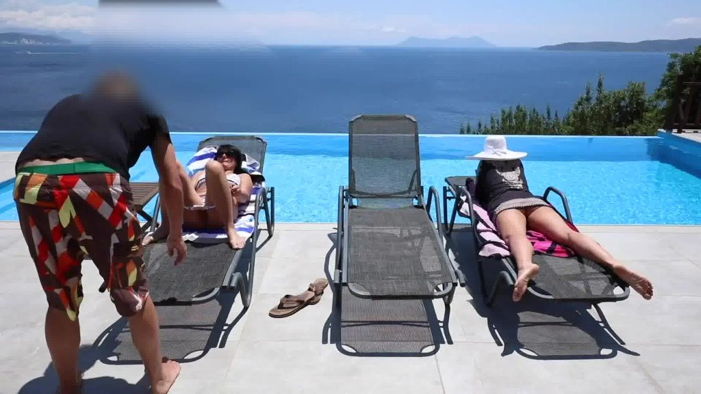 sexy foto nr. 4 von PUBLIK! Seine Frau bringt es nicht, so fickt er mich!