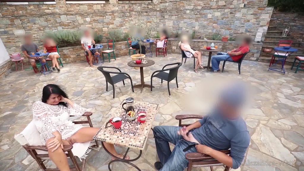 sexy foto nr. 3 von Publik extrem! Mitten im Restaurant gefickt!!!