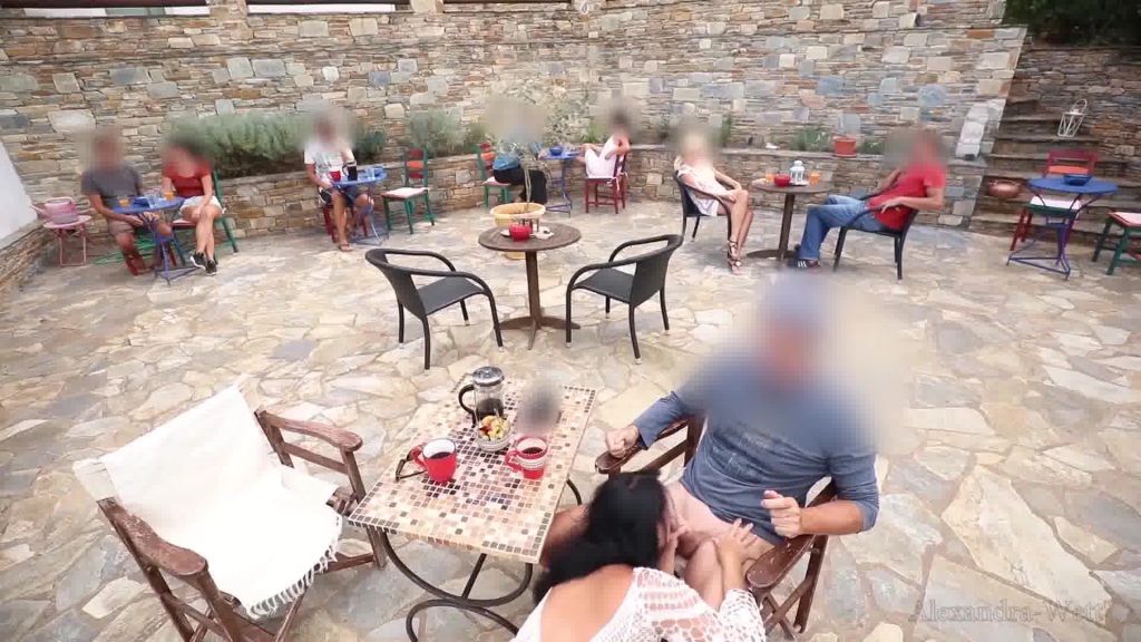 sexy foto nr. 7 von Publik extrem! Mitten im Restaurant gefickt!!!