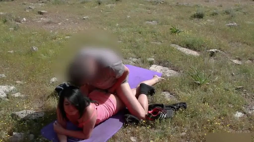 sexy foto nr. 6 von Freifick auf der Wiese! Jeder darf ran!