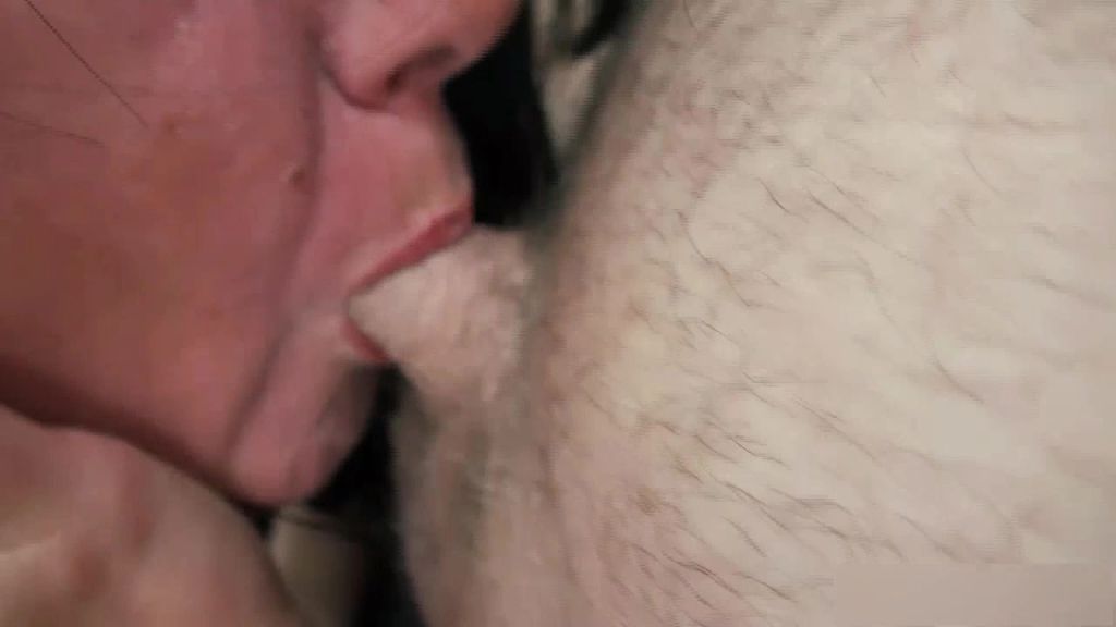 sexy foto nr. 2 von Nylon-Schlampe entsaftet Dich!