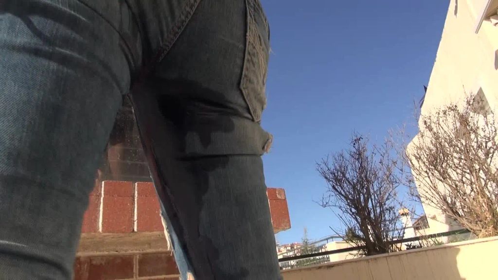 sexy foto nr. 4 von Jeans-Piss Orgasmus! Wenn die Blase randvoll ist!
