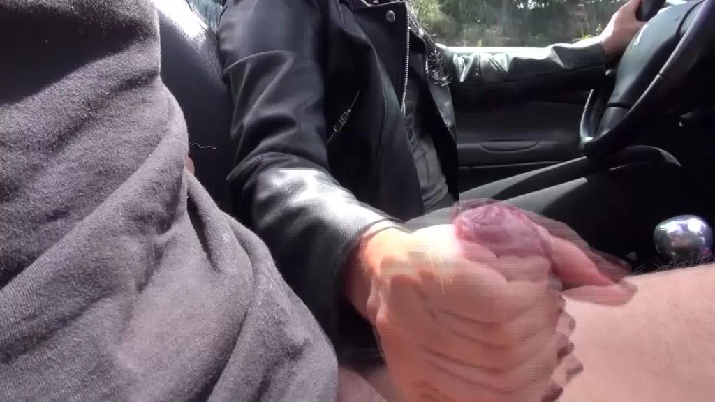 sexy foto nr. 8 von PUBLIK EXTREM! ! Sperma reiche Spritztour im Cabriolet