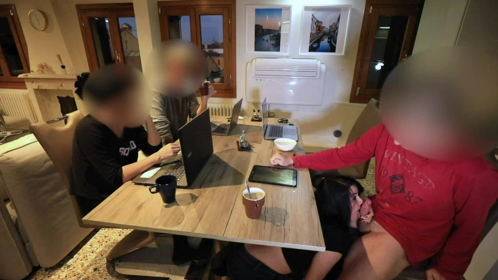 sexy foto nr. 3 von 18 JÄHRIGEN AZUBI BEIM MEETING ABGEBLASEN! 2x gespritzt!