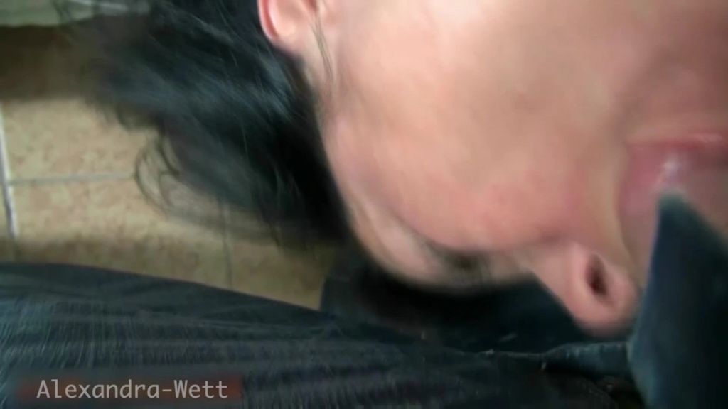 sexy foto nr. 2 von Spontanes Sperma-Abfick-Treffen mit 10 harten Schwänzen.