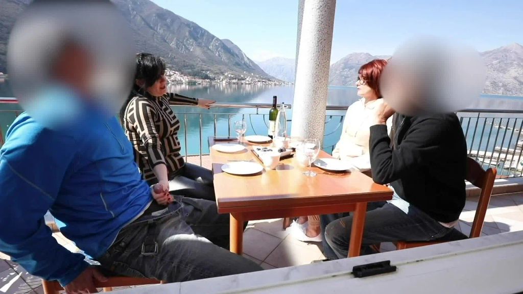 sexy foto nr. 4 von PUBLIK! AZUBI-SCHWANZ IM RESTAURANT 2 MAL ABGEWICHST