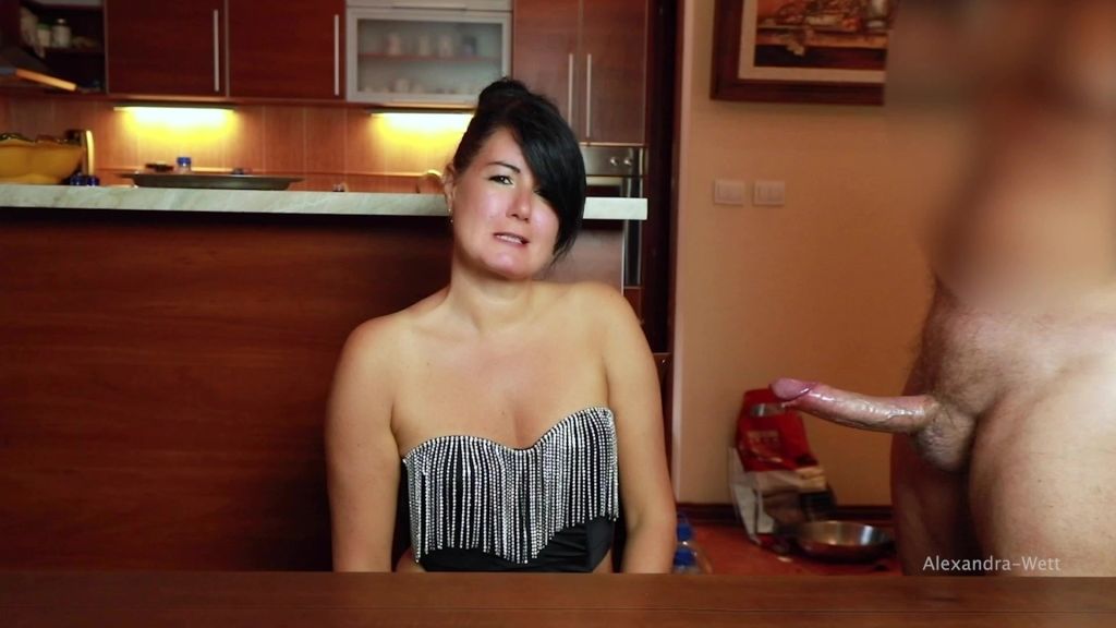 sexy foto nr. 2 von UNCUT! Die 30 Sekunden Challenge!