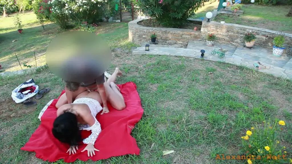sexy foto nr. 6 von Frei Fick im botanischen Garten! Publik extrem!
