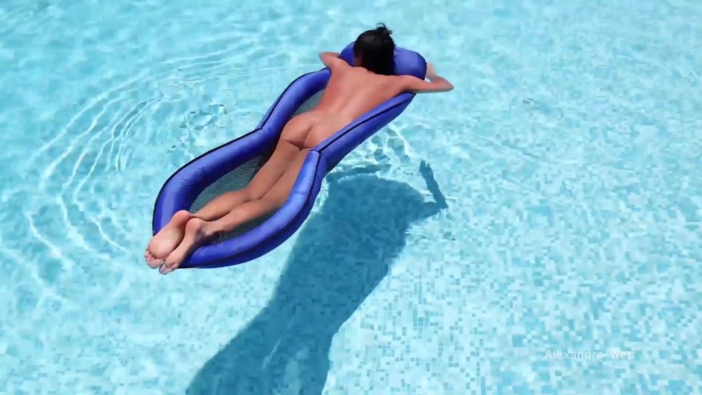 sexy foto nr. 9 von PUBLIK! Heiße, geile Pool Geschichten! Compilation
