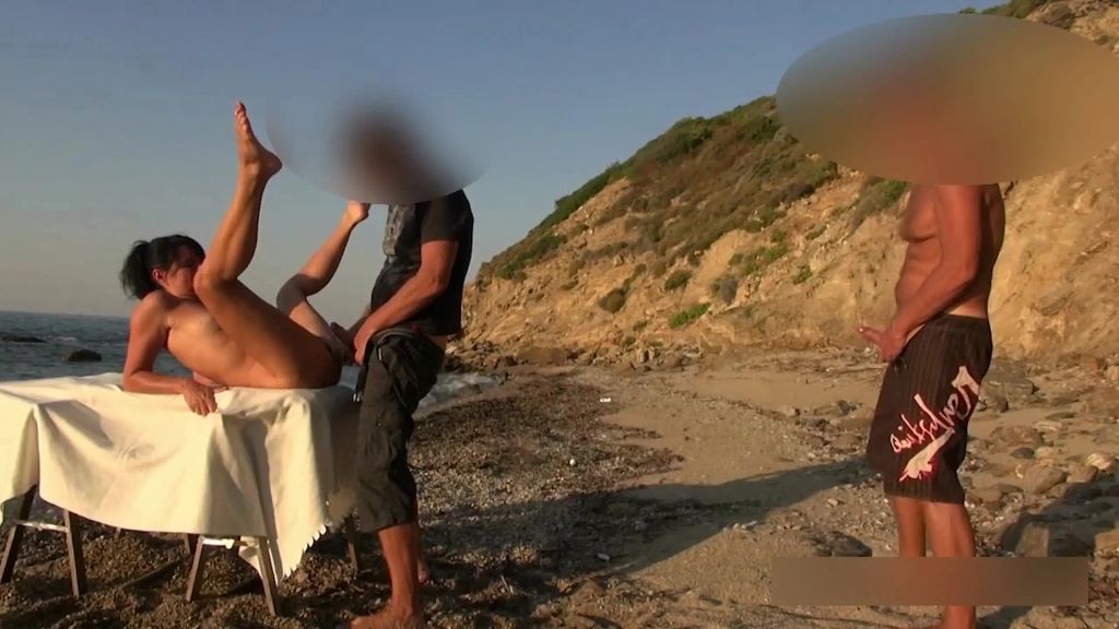 sexy foto nr. 7 von Die heißesten Beach-Sperma Partys