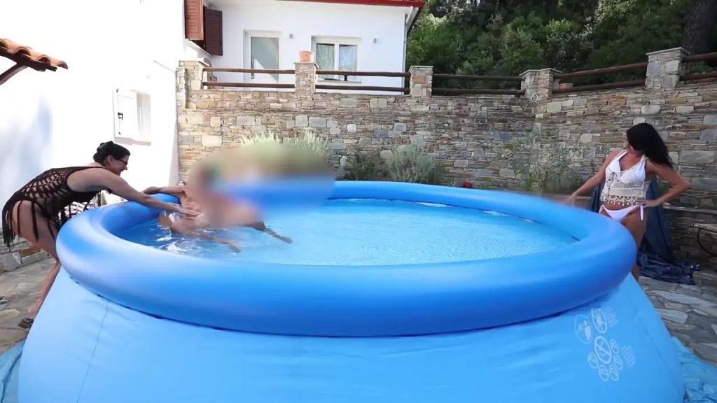 sexy foto nr. 2 von PUBLIK! Seine Frau bringt es nicht, so fickt er mich direkt