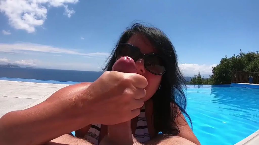 sexy foto nr. 4 von PUBLIK! Seine Frau bringt es nicht, so fickt er mich direkt