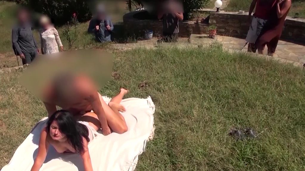 sexy foto nr. 3 von DREIST! FREMDEN SCHWANZ IN DER PUBLIC-ÖFFENTLICHKEIT BENUTZT!