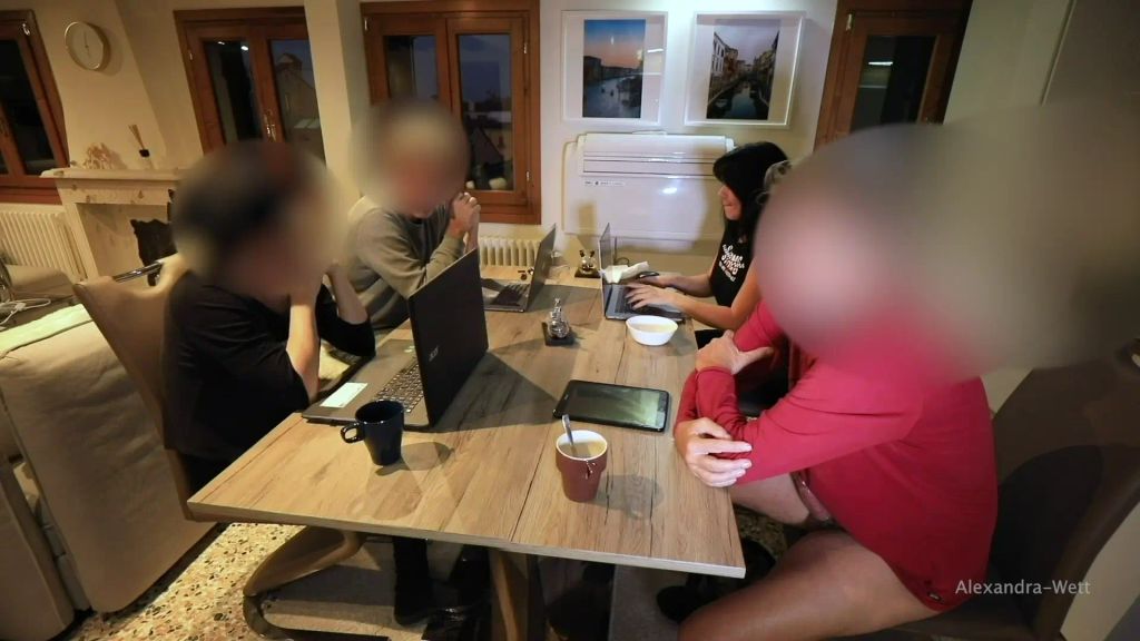 sexy foto nr. 6 von OMG! ICH ZOG SEINEN SCHWANZ IN RESTAURANT PUBLIK AUS!