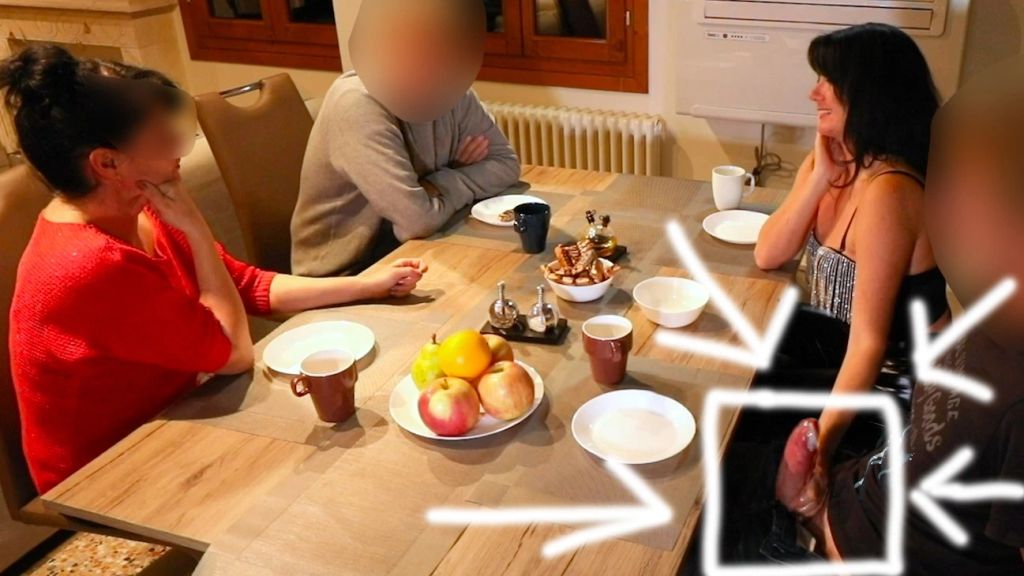 OMG! ICH ZOG SEINEN SCHWANZ IN RESTAURANT PUBLIK AUS!