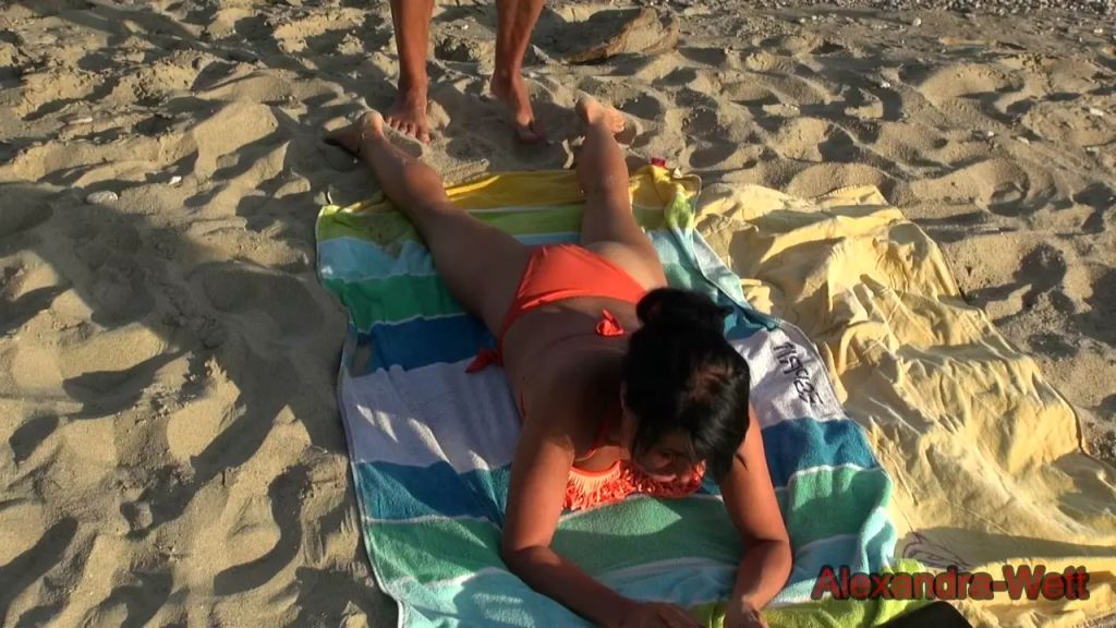 sexy foto nr. 4 von Von fremden Wichser am Strand erwischt