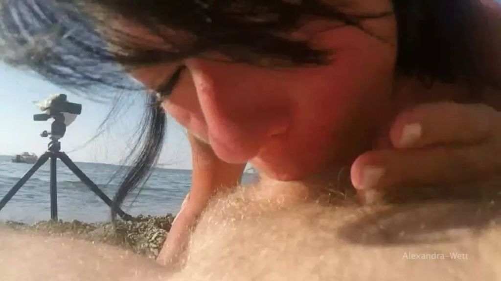 sexy foto nr. 6 von Von fremden Wichser am Strand erwischt