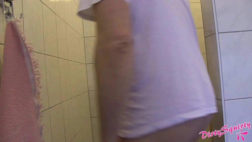 sexy foto nr. 4 von Pisse und Shampoo statt Wasser und Spülung