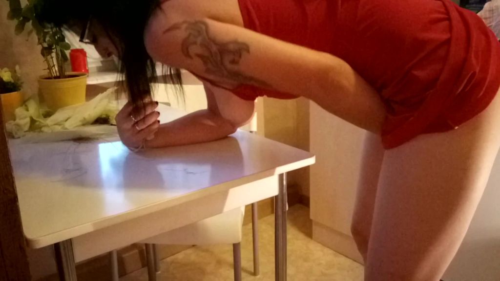 Vorschaubild 5 zum Video „Fick mit dem Kolben“