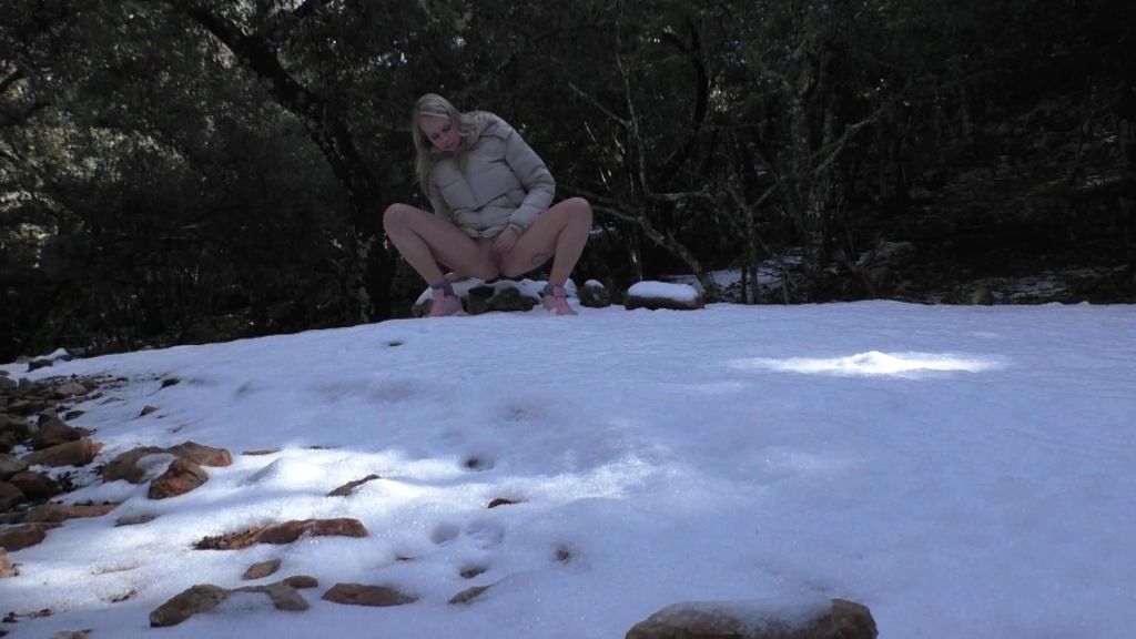 sexy foto nr. 2 von Geiler Schneepiss, direkt aus der Quelle!!