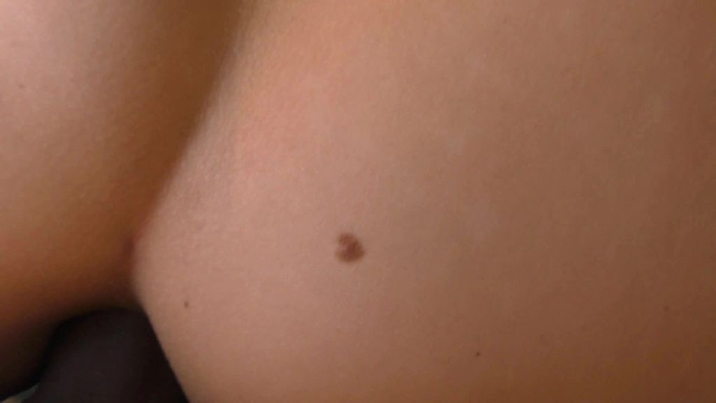 sexy foto nr. 7 von Edel-Escort…!!!  und dann gleich ANAL???