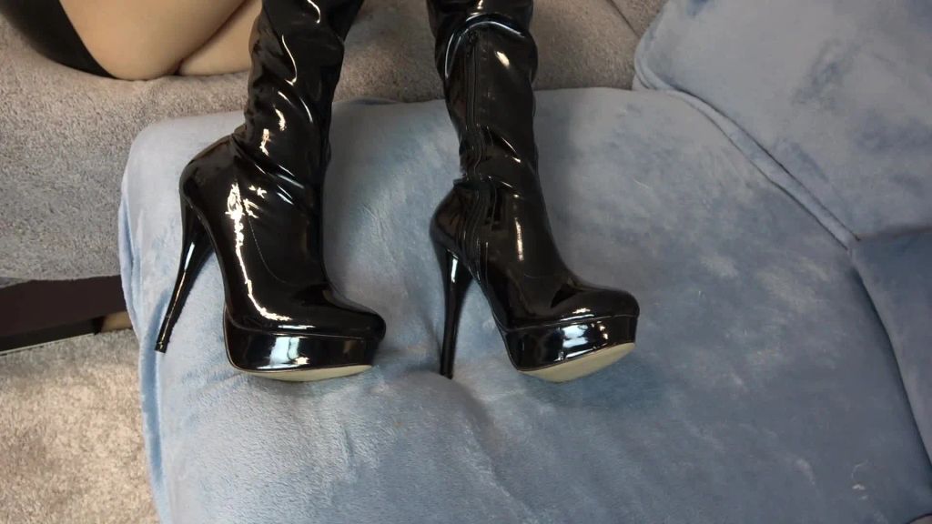 sexy foto nr. 7 von Deine Lackherrin melkt DICH leer!!