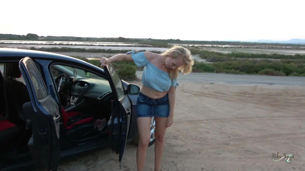 sexy foto nr. 1 von AO-Bitch nach Partynacht mitten der an der STRASSE gefickt!