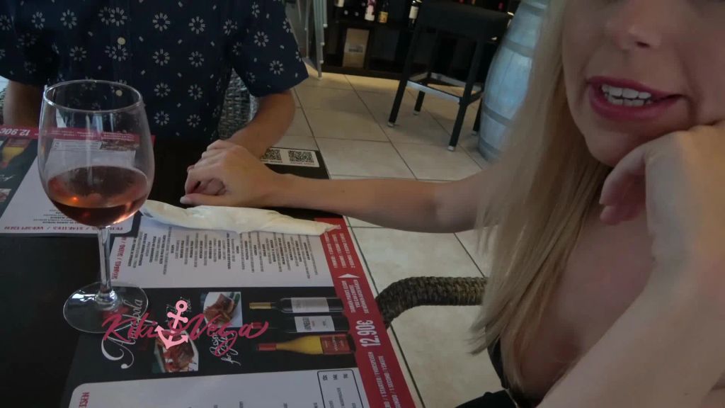 sexy foto nr. 1 von Beine breit! Deine EHEFOTZE fickt fremd!!