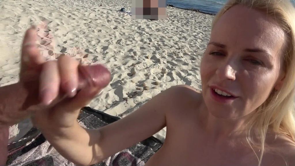sexy foto nr. 10 von BLOWJOB mitten am Strand + SPERMAWALK!!