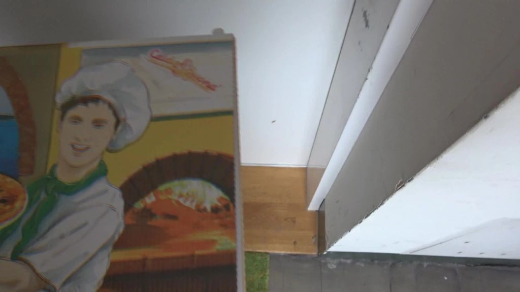 Vorschaubild 1 zum Video „FUCK! Kein Bares für den Pizzaboten, was nun?“