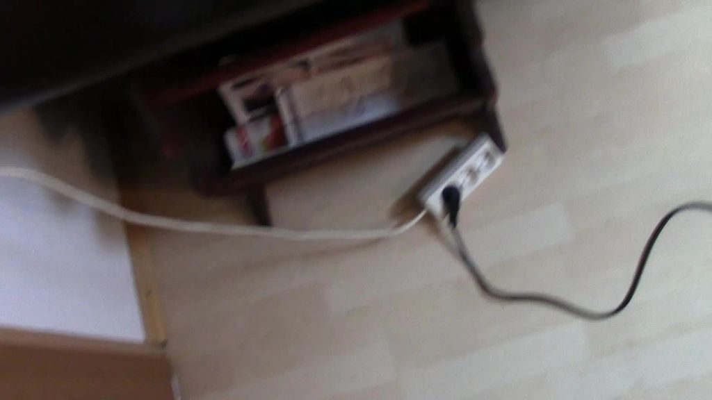 Vorschaubild 1 zum Video „Verbotene Liebe? TraumCreampie vom Stiefbruder!“