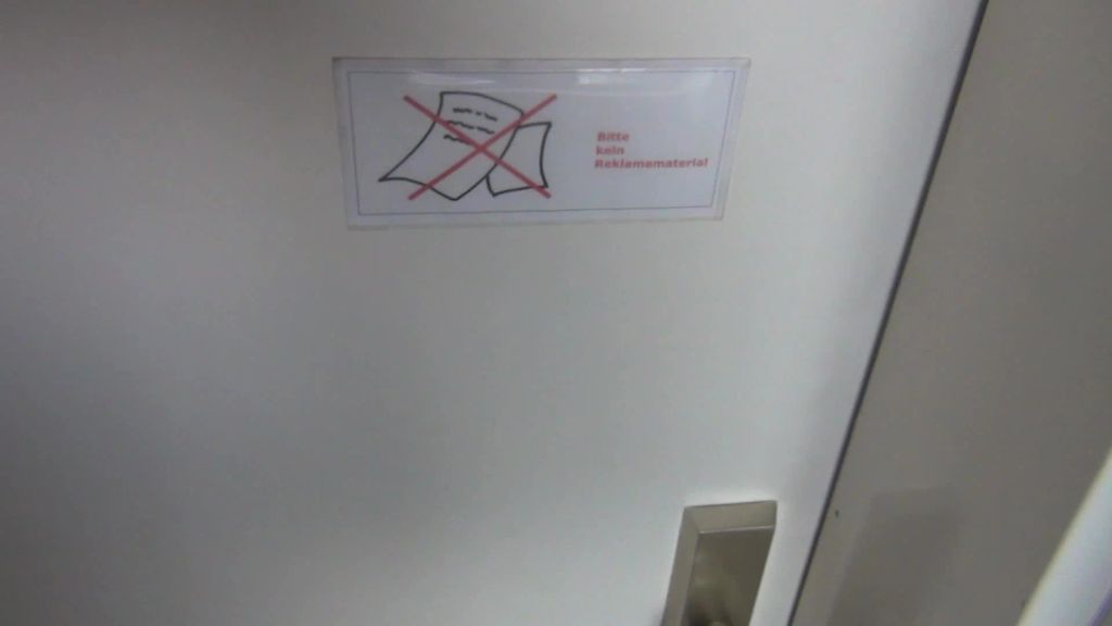Vorschaubild 1 zum Video „FICKEN statt Miete zahlen!!“