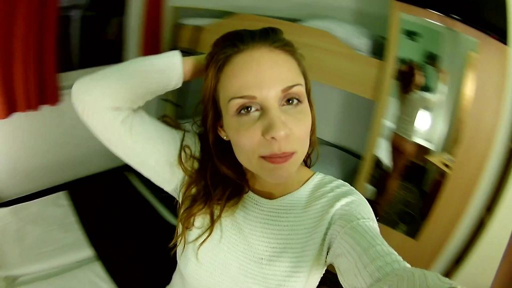 Vorschaubild 2 zum Video „After Shooting wichsen in Frankfurt!“