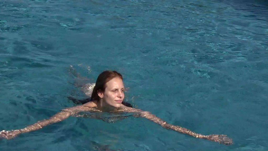 Vorschaubild 2 zum Video „SKANDAL! Poolboy im Urlaub verführt!“